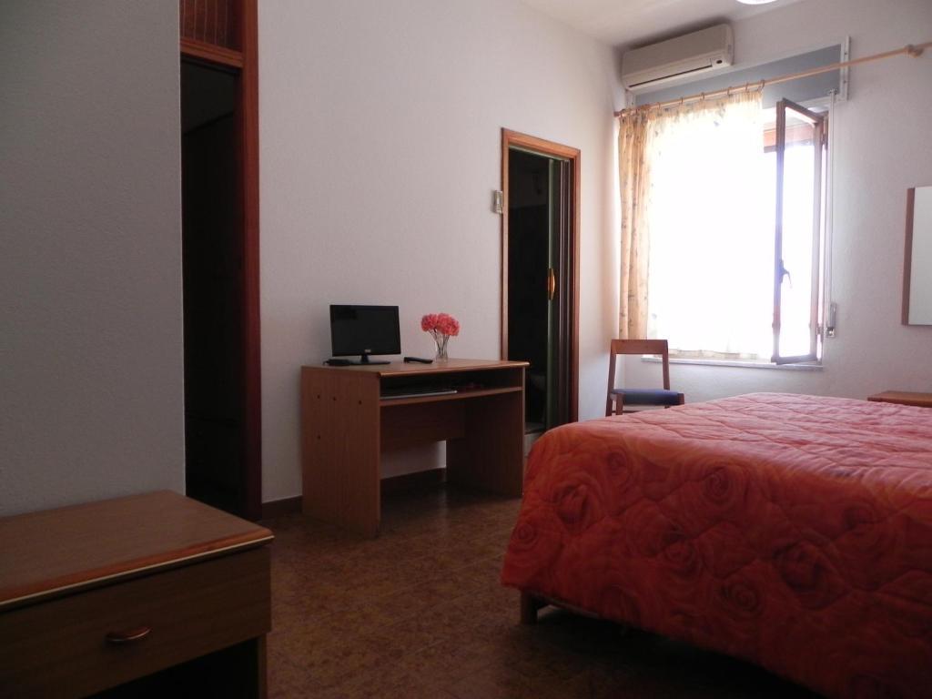 Hotel Fjby Калазетта Номер фото